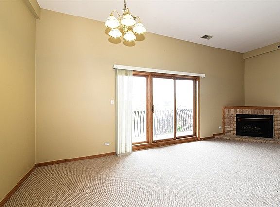 5th image of 4413 Pershing Ave APT 303