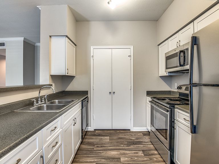 The Brixton Apartment Rentals - Dallas, TX | Zillow