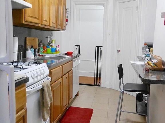3rd image of 8437 118th St APT 1C