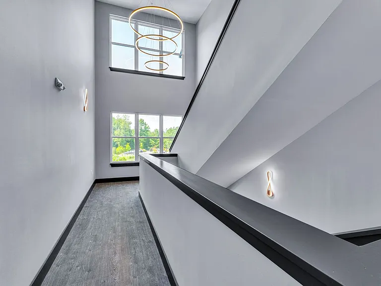 121 Shea Dr — Photo 14