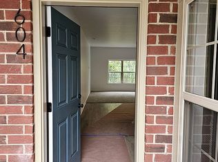 604 Pointe Dr #267, Walled Lake, MI 48390