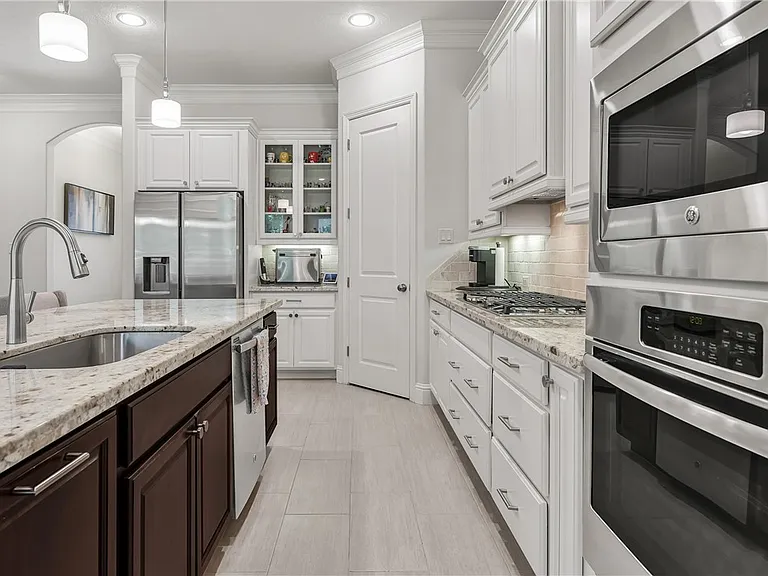 15621 Long Creek Ln — Photo 12