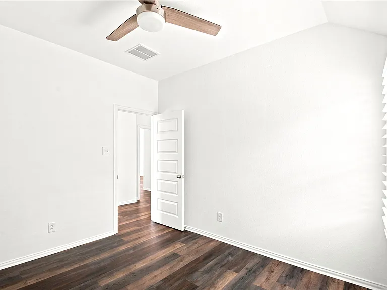 1202 Vilamoura Ct — Photo 40