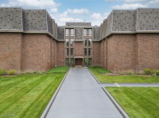 2385 Covington Rd APT 102, Akron, OH 44313