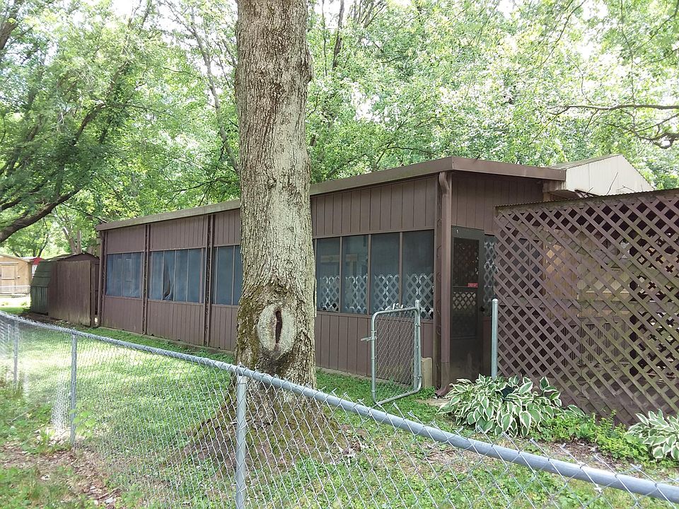 2nd image of 3362 Kent Cir