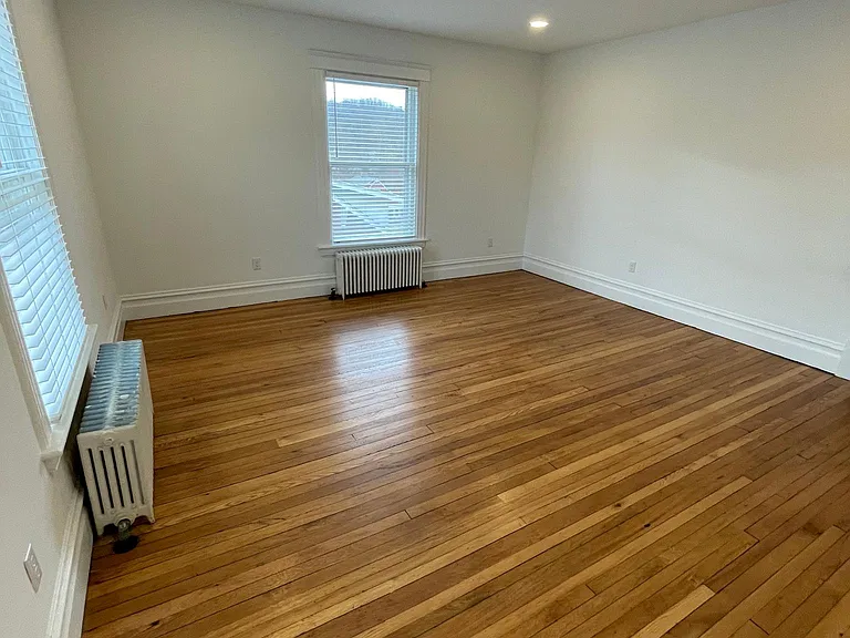 296 Pocahontas Ave #B — Photo 15