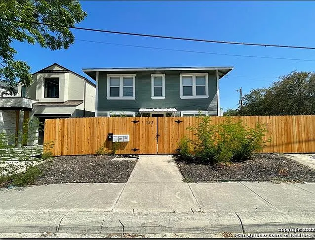 3 bed, 1800 sqft, $1,500 — Photo 2