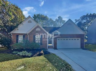 7 Hazeltine Ct, Simpsonville, SC 29681