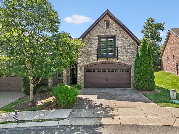 3rd image of 143 Village Cir
