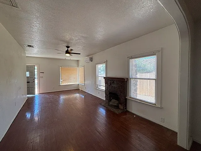 914A Grandview Ave — Photo 9