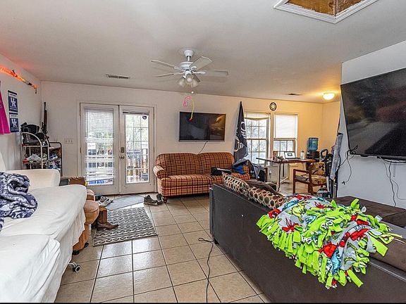 5th image of 418 Kentucky Ct #B