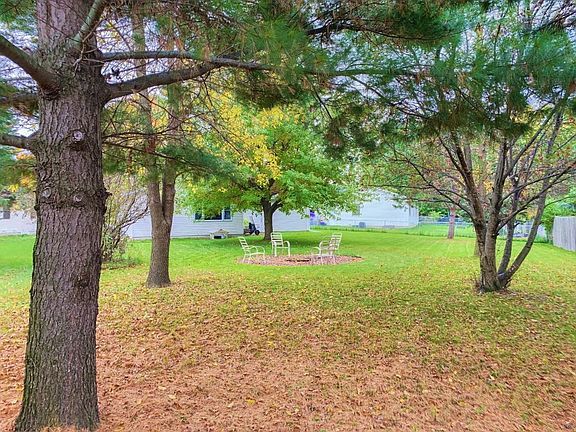 2nd image of 1349 Carriage Hills Dr S