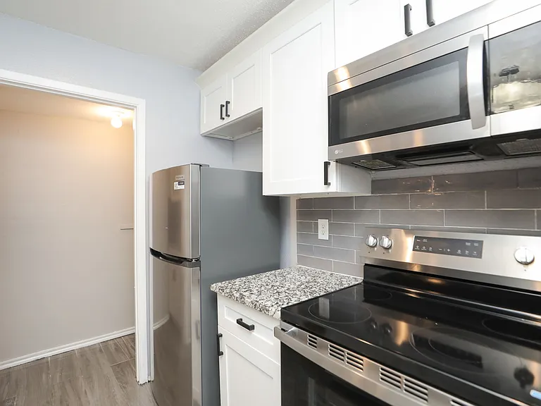 2100 Wilcrest Dr #B — Photo 23