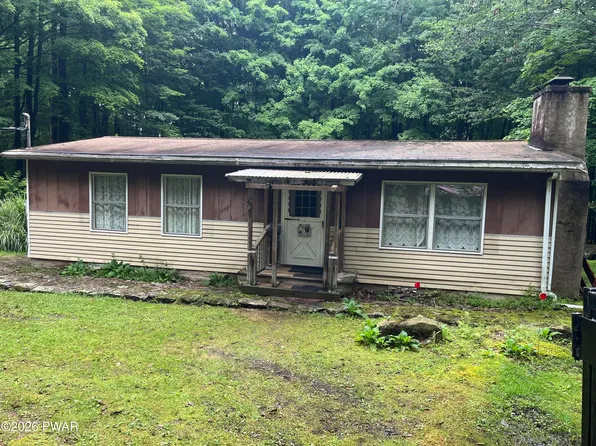 54 Tiffany Rd, Hawley, PA 18428