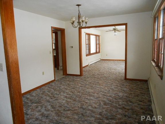 3rd image of 301 Lincoln Blvd