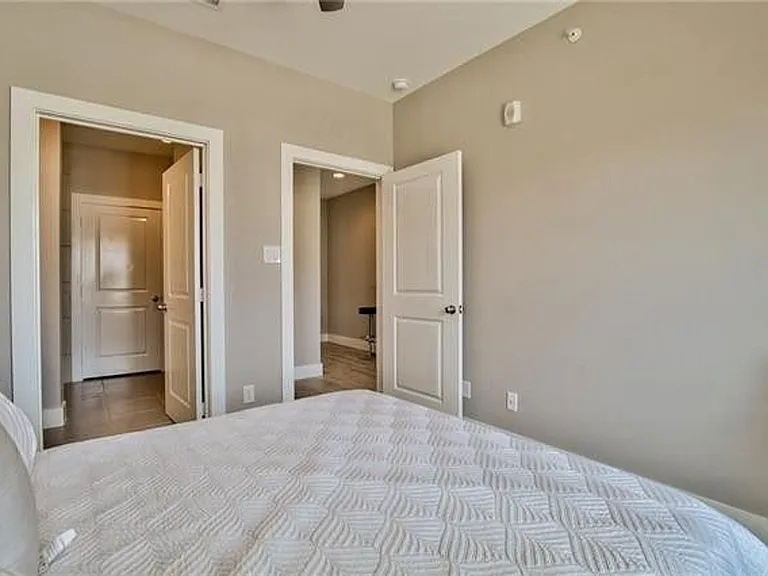 13601 Pinnacle Cir W — Photo 45