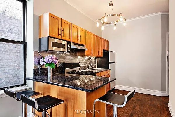 Rented by Town Residential | media 10