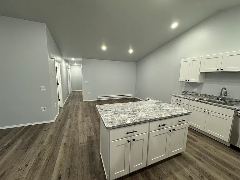 3130 Rosalie Pkwy — Photo 9