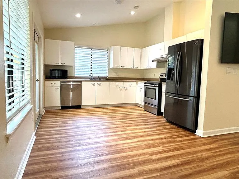 1034 SW 79th Ter — Photo 9