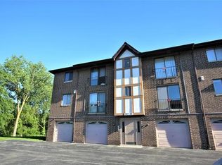1746 S Washington St #0, Naperville, IL 60565