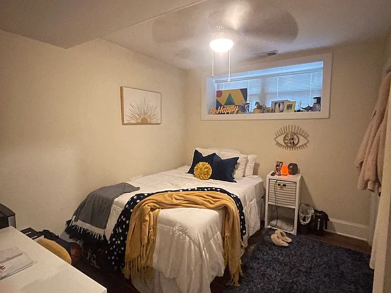 2619 N Southport Ave #1R — Photo 8