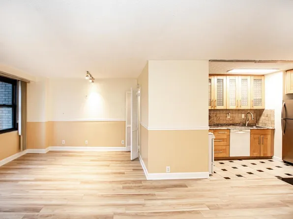 201 Saint Pauls Avenue image 14 of 37