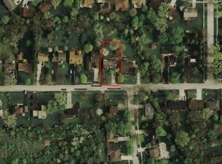 856 Bemis Rd, Glen Ellyn, IL 60137