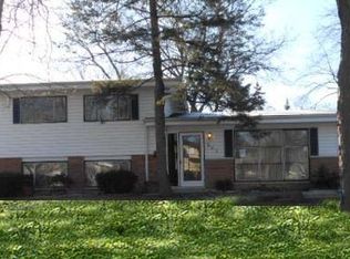 205 Berry St, Park Forest, IL