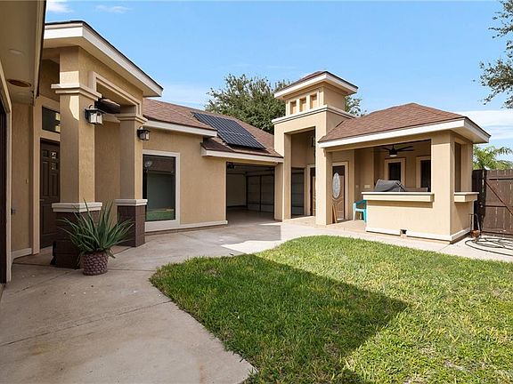 2nd image of 4421 Wisteria Ave