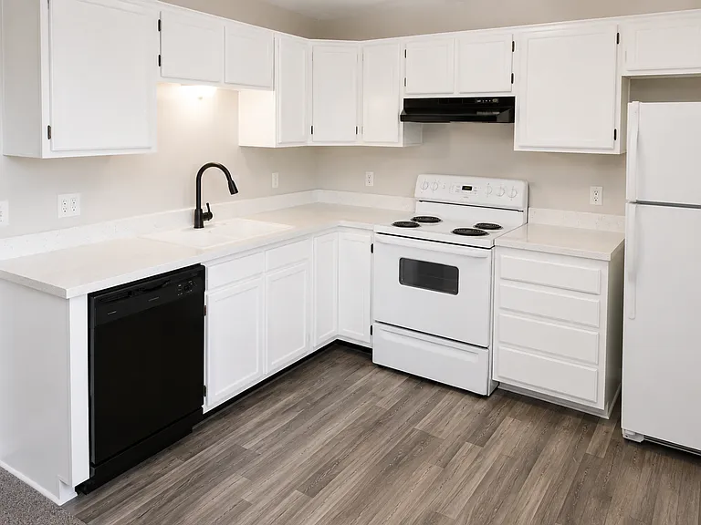Serenity Ridge Apartments — Photo 12