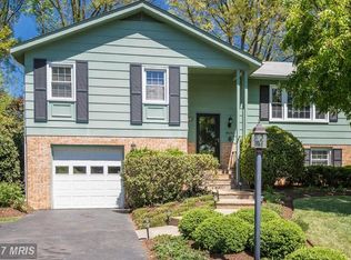 8651 Gateshead Rd, Alexandria, VA 22309
