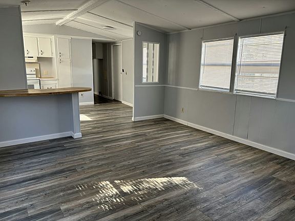 5th image of 11240 N Northwood Dr #6