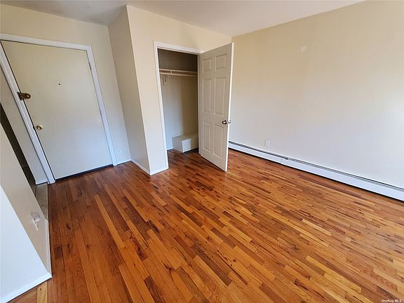 3rd image of 410 Jericho Tpke APT 2C
