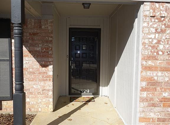 3rd image of 1329 Brazos Blvd