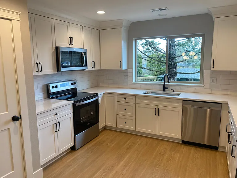 19056 SE Clinton St — Photo 13