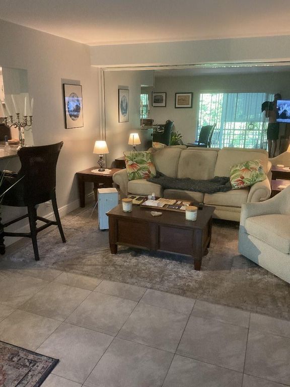 100 SE 6th Avenue #206, photo 4