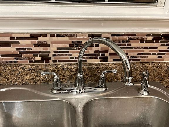 4th image of 8140 Sterling Lakes Ct