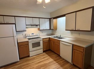 87 Manley Rd APT 29, Auburn, ME 04210