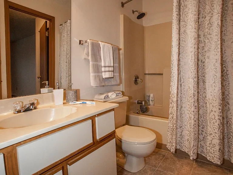Ashley Oaks Apartments — Photo 11