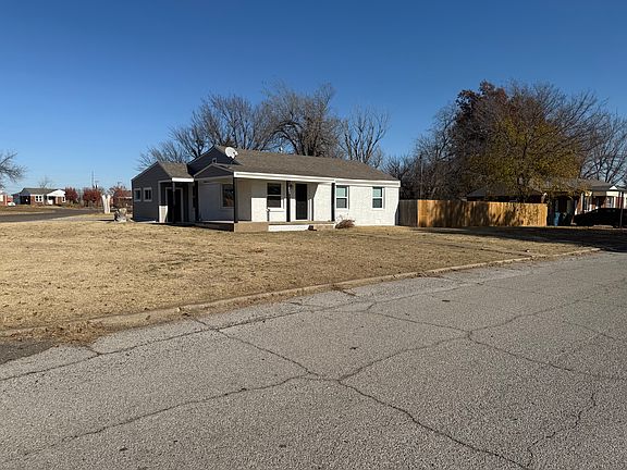 2nd image of 205 W Peach St