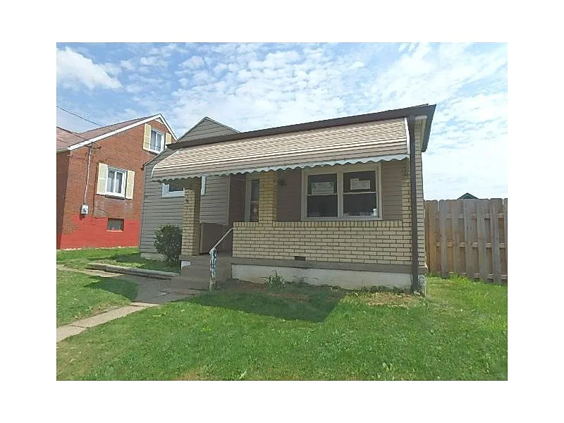 2415 Cleveland St photo 1
