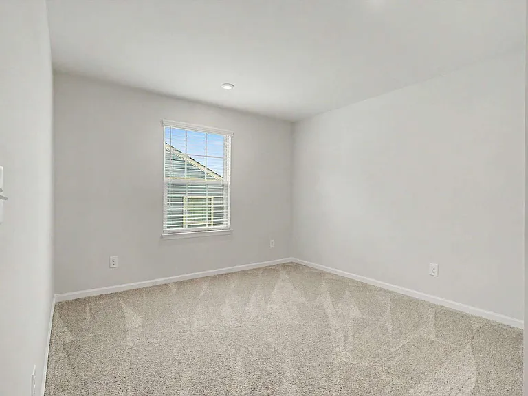 1621 Crimson Leaf Ln — Photo 36