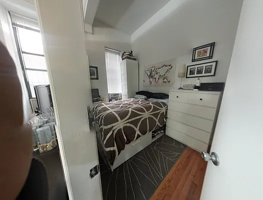 Rented by America Mecca Realty LLC | media 32