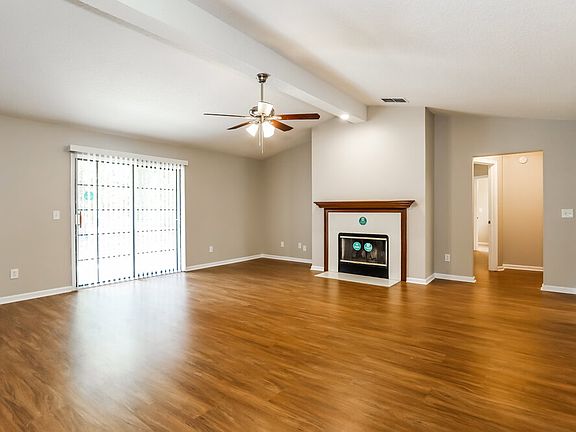 5th image of 145 Nottingham Dr E