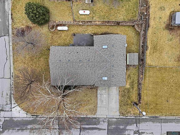 5th image of 341 Elk Creek Rd