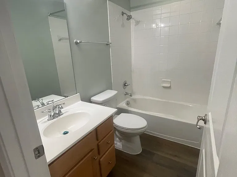 2410 Walthall Ct — Photo 22