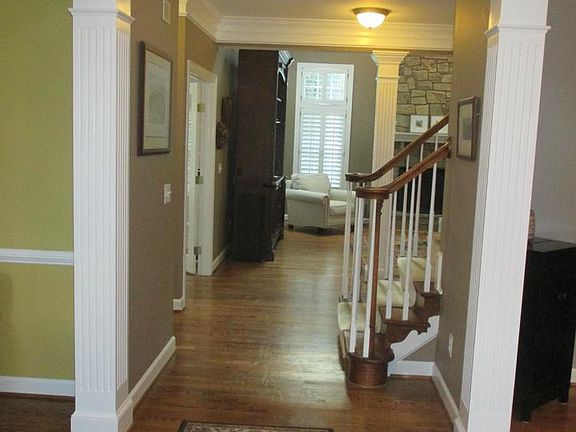 3rd image of 42995 Farmingdale Dr