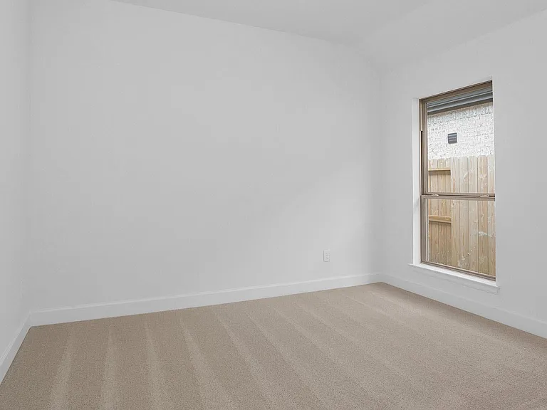 2914 Sunrise Field Ln — Photo 8
