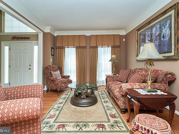 5th image of 15542 Allaire Dr