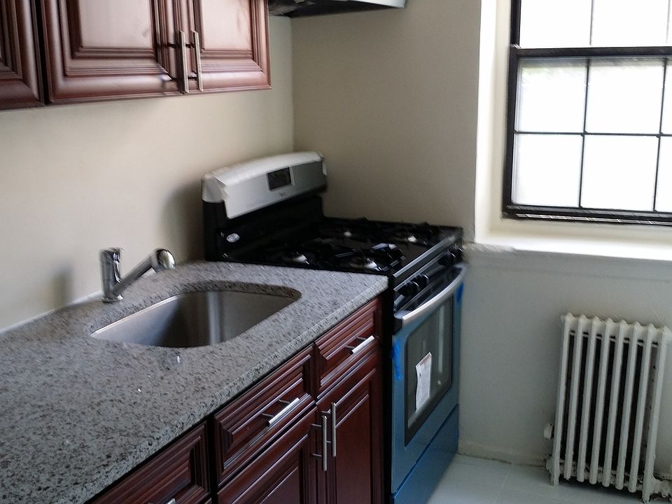 1st image of 14403 79th Ave APT 3A